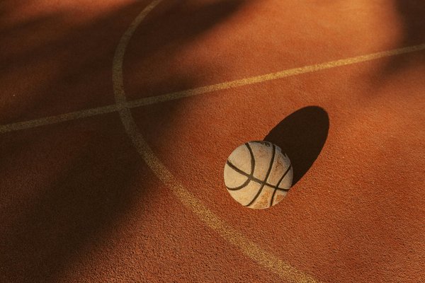 Quels sont les avantages de l'entraînement croissé pour les basketteurs professionnels ?