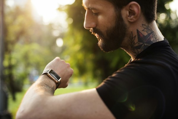 Montres outdoor : top 5 modèles pour vos aventures en plein air